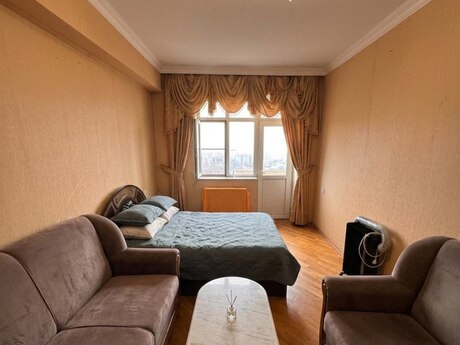 2 otaqlı yeni tikili - Yeni Günəşli q. - 53 m²