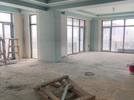 5 otaqlı yeni tikili - Elmlər Akademiyası m. - 322 m²