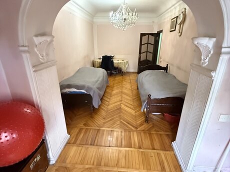 3 otaqlı köhnə tikili - Xalqlar Dostluğu m. - 75 m²