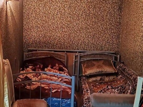 2 otaqlı həyət evi/bağ evi - İnşaatçılar m. - 35 m²