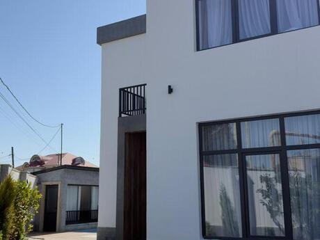 5 otaqlı həyət evi/bağ evi - Novxanı q. - 180 m²