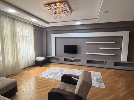 3 otaqlı yeni tikili - Şah İsmayıl Xətai m. - 130 m²
