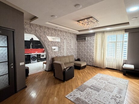 3 otaqlı yeni tikili - Şah İsmayıl Xətai m. - 130 m²