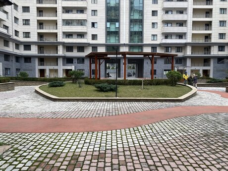 3 otaqlı yeni tikili - İnşaatçılar m. - 89 m²