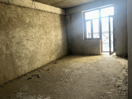 4 otaqlı yeni tikili - Bakıxanov q. - 190 m²