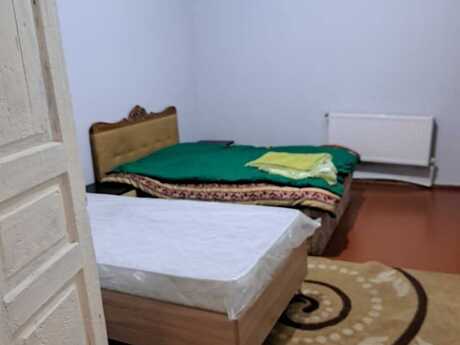 4 otaqlı həyət evi/bağ evi - Gənclik m. - 80 m²