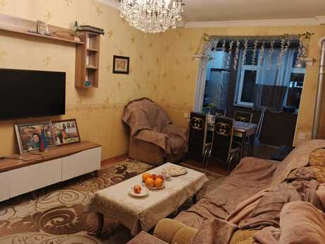 4 otaqlı köhnə tikili - Neftçilər m. - 75 m²