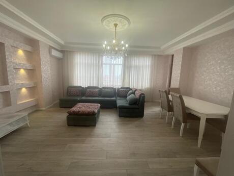 4 otaqlı yeni tikili - Şah İsmayıl Xətai m. - 170 m²