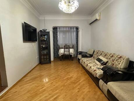4 otaqlı köhnə tikili - Şah İsmayıl Xətai m. - 112 m²