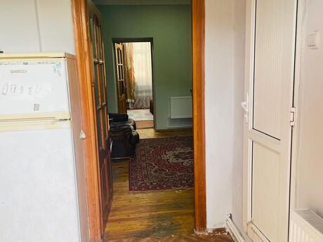2 otaqlı köhnə tikili - 28 May m. - 45 m²