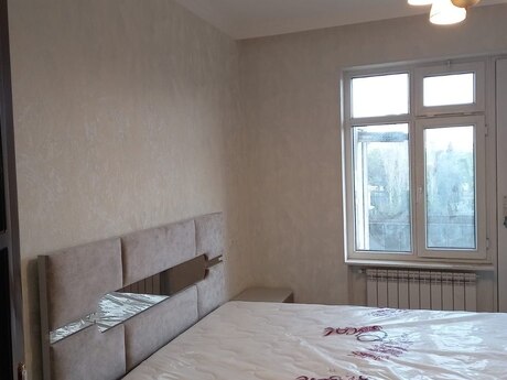 2 otaqlı köhnə tikili - 7-ci mikrorayon q. - 65 m²