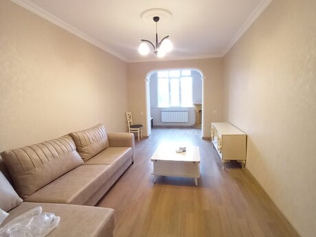 2 otaqlı köhnə tikili - 7-ci mikrorayon q. - 65 m²