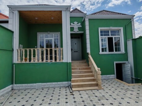 4 otaqlı həyət evi/bağ evi - Ramana q. - 125 m²