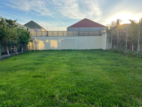 4 otaqlı həyət evi/bağ evi - Buzovna q. - 200 m²