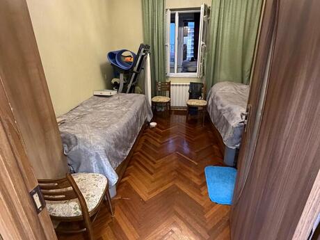 2 otaqlı köhnə tikili - Azadlıq Prospekti m. - 65 m²