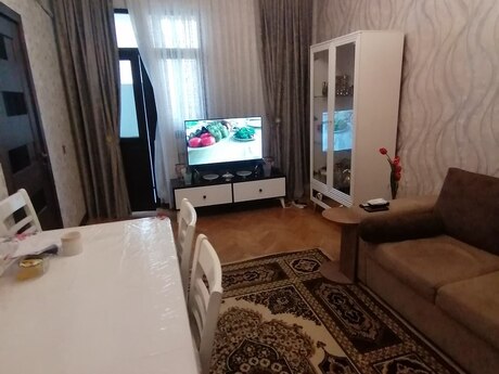3 otaqlı köhnə tikili - 7-ci mikrorayon q. - 50 m²
