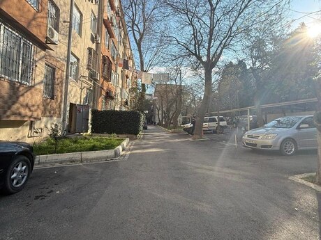 2 otaqlı köhnə tikili - Memar Əcəmi m. - 35 m²