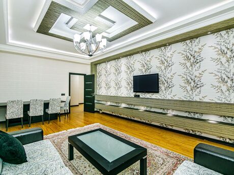 3 otaqlı yeni tikili - İnşaatçılar m. - 135 m²