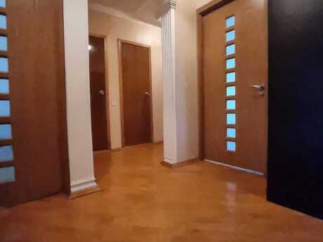 3 otaqlı köhnə tikili - İnşaatçılar m. - 90 m²