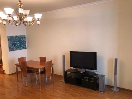 4 otaqlı köhnə tikili - Sahil m. - 110 m²