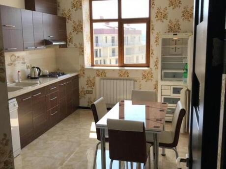 4 otaqlı yeni tikili - 28 May m. - 185 m²