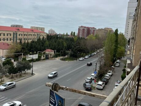 2 otaqlı köhnə tikili - Elmlər Akademiyası m. - 67 m²