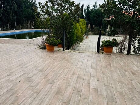 7 otaqlı həyət evi/bağ evi - Buzovna q. - 500 m²