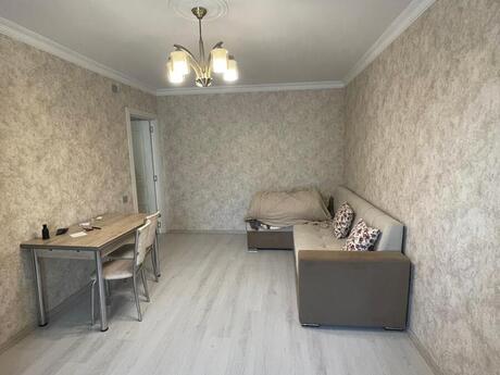 1-комн. вторичка - м. Элмляр Академиясы - 36 м²