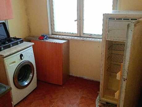 2 otaqlı köhnə tikili - Neftçilər m. - 50 m²