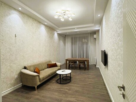 2 otaqlı yeni tikili - 28 May m. - 72 m²