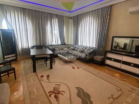 6 otaqlı həyət evi/bağ evi - Badamdar q. - 350 m²