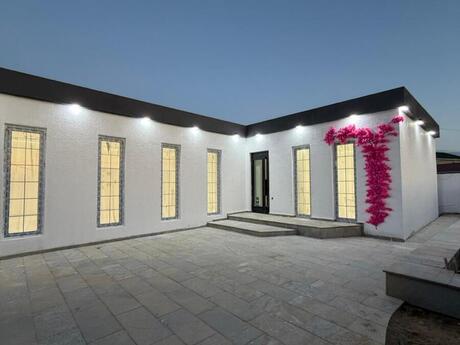 4 otaqlı həyət evi/bağ evi - Şüvəlan q. - 135 m²