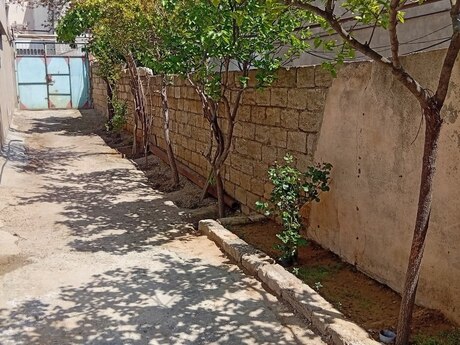 3 otaqlı həyət evi/bağ evi - İnşaatçılar m. - 78 m²