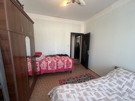 2 otaqlı köhnə tikili - Əhmədli q. - 60 m²