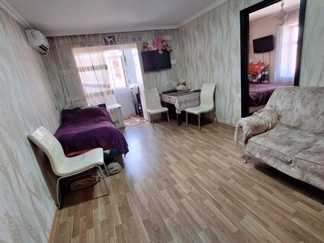 2 otaqlı köhnə tikili - Neftçilər m. - 50 m²