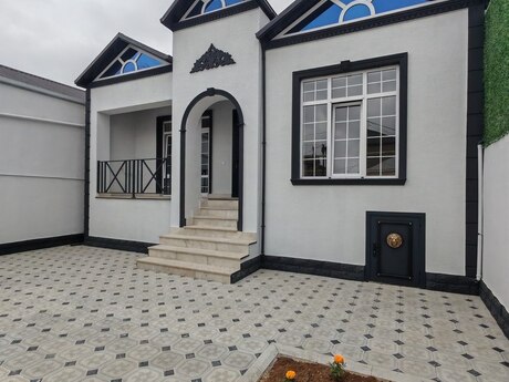 4 otaqlı həyət evi/bağ evi - Zabrat q. - 125 m²