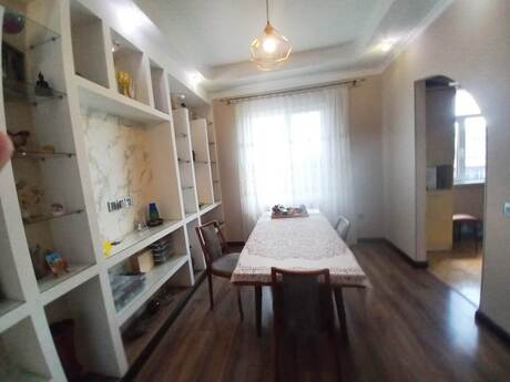 4 otaqlı köhnə tikili - Azadlıq Prospekti m. - 90 m²