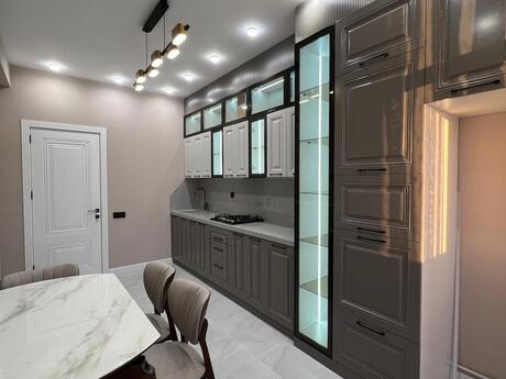3-комн. новостройка - м. Ази Асланов - 105 м²