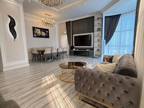 5 otaqlı yeni tikili - 7-ci mikrorayon q. - 325 m²