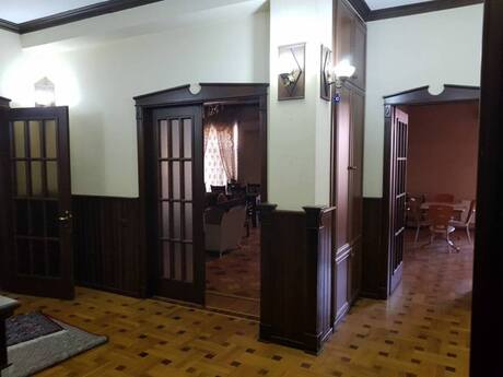 4 otaqlı yeni tikili - Nizami m. - 200 m²