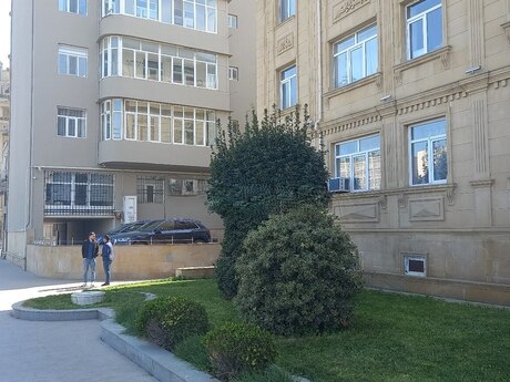 Elan №6109151 - Bakı, Gənclik m., 2 otaqlı, 50 m², 1/4 mərtəbə