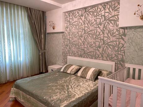 4 otaqlı yeni tikili - İçəri Şəhər m. - 180 m²