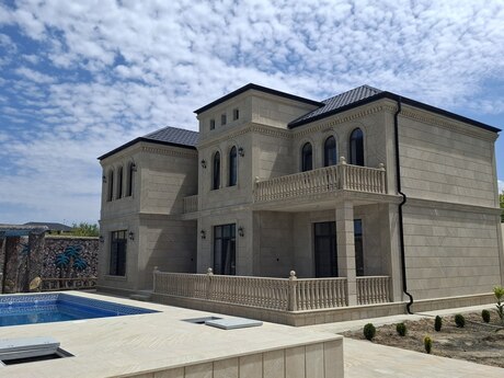 7 otaqlı həyət evi/bağ evi - Novxanı q. - 260 m²
