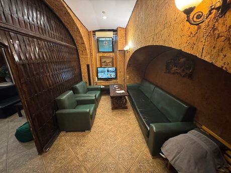 Obyekt - Nizami m. - 230 m²