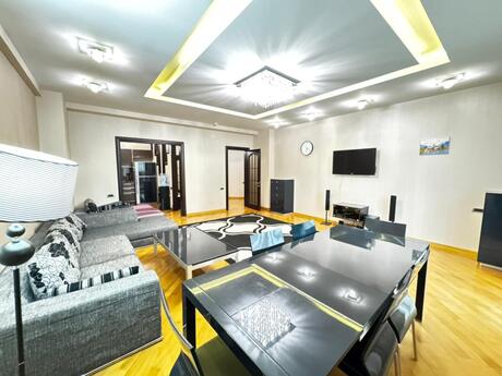 3 otaqlı yeni tikili - 28 May m. - 135 m²
