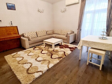 2 otaqlı köhnə tikili - Nəriman Nərimanov m. - 60 m²