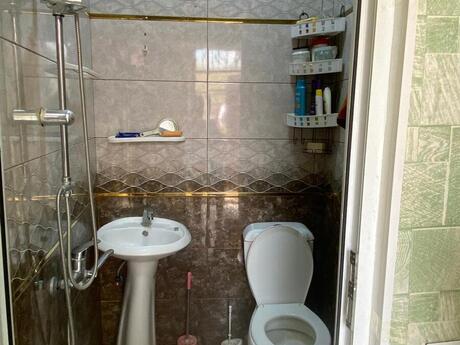2 otaqlı həyət evi/bağ evi - Biləcəri q. - 42 m²
