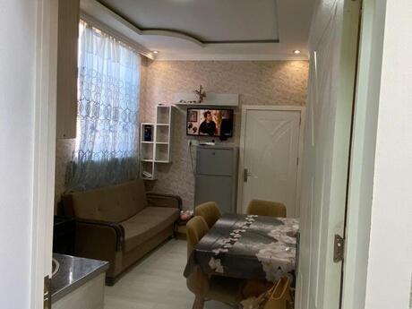 2 otaqlı həyət evi/bağ evi - Biləcəri q. - 42 m²