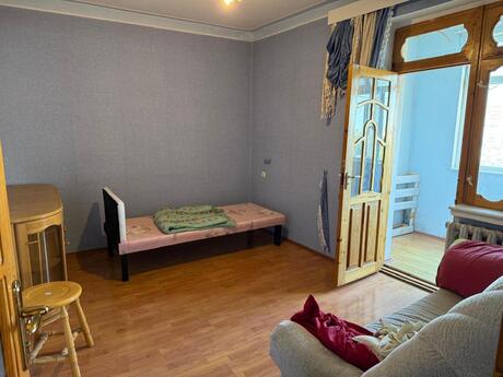 2 otaqlı köhnə tikili - Memar Əcəmi m. - 65 m²