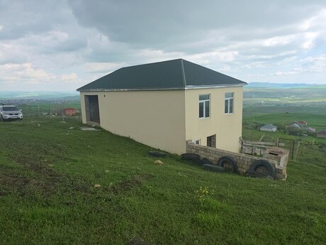 6 otaqlı həyət evi/bağ evi - Şamaxı - 120 m²